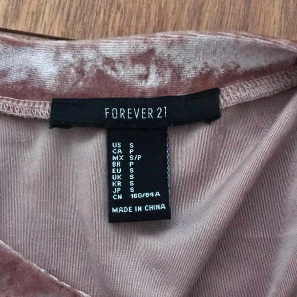 Rose Velvet Long Sleeve Forever 21 - Picture 4 of 4